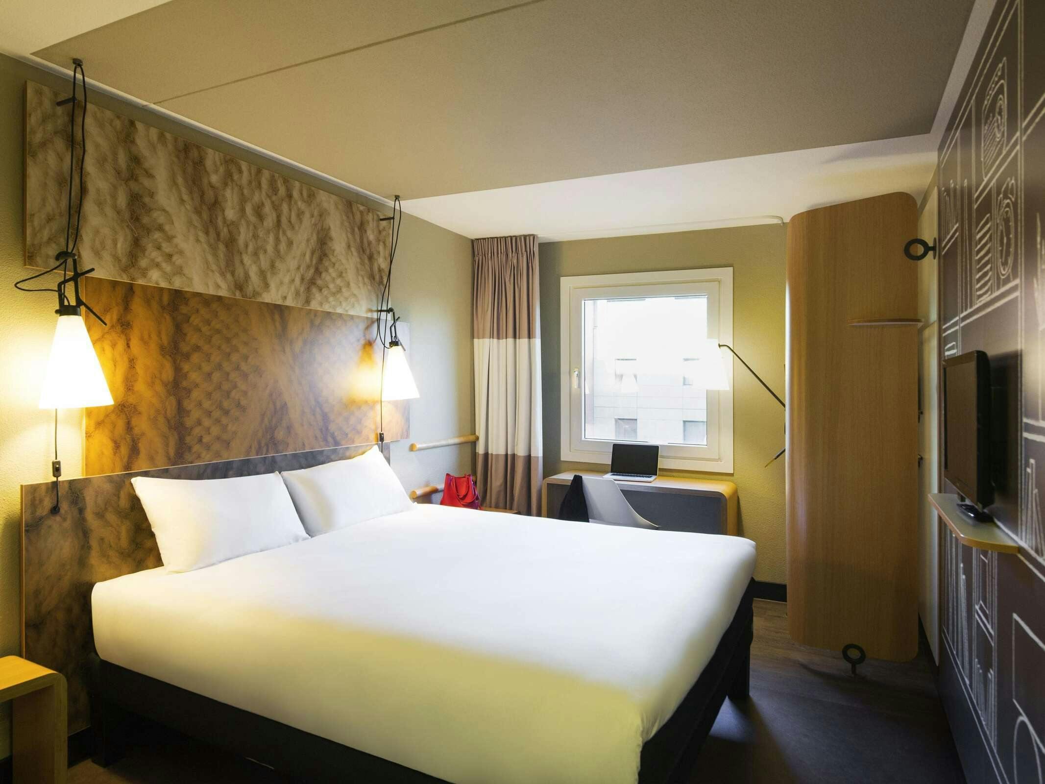 Hotel Ibis Amsterdam Centre Stopera photo 4