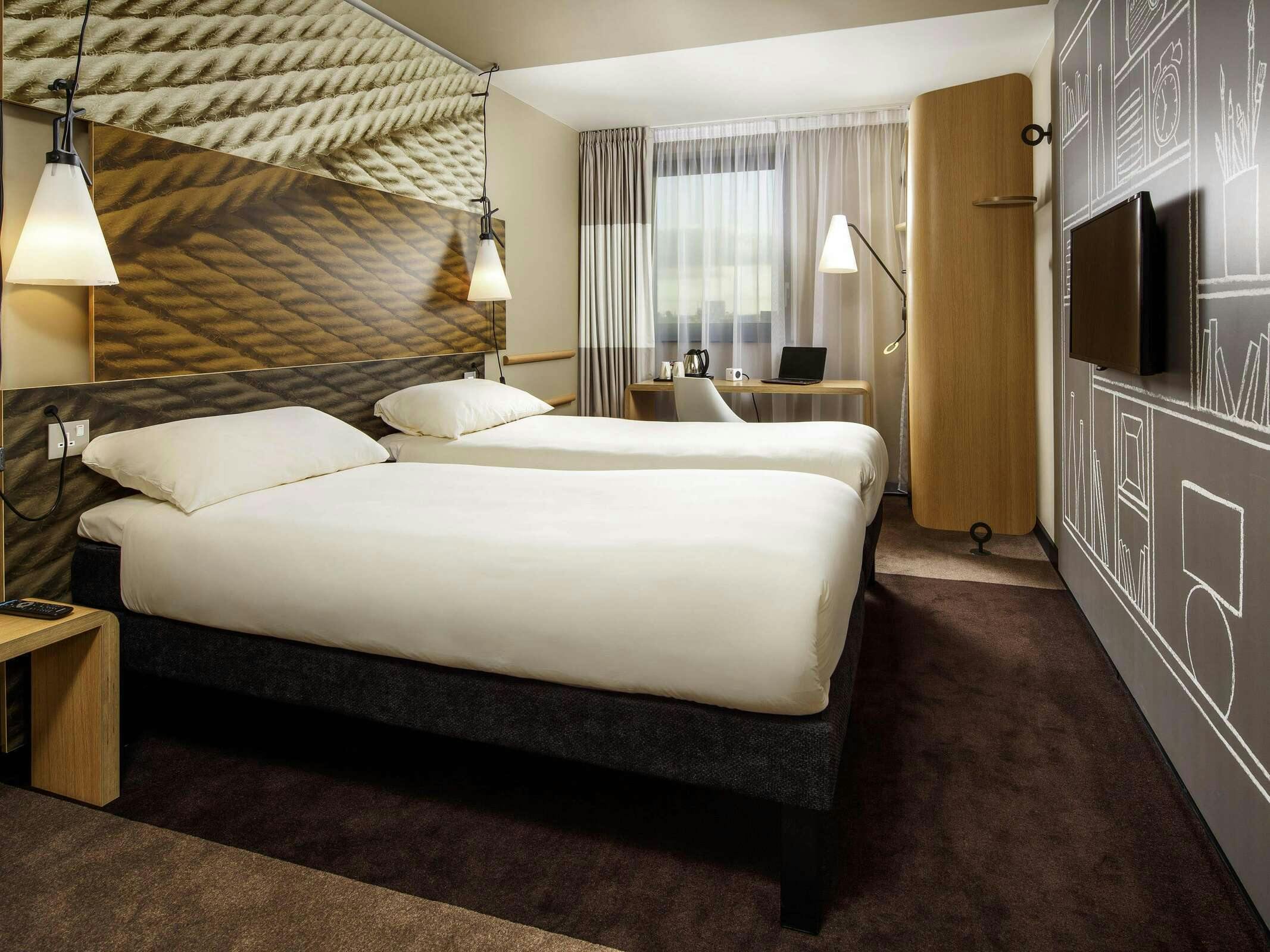 Hotel Ibis Glasgow City Centre Sauchiehall St. photo 3