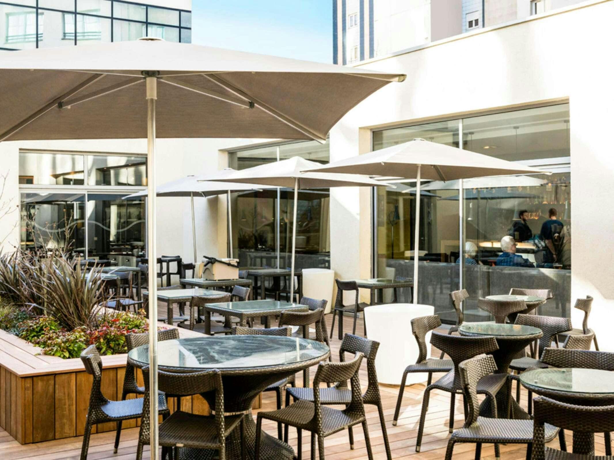 Hotel Novotel Lille Centre Gares photo 2