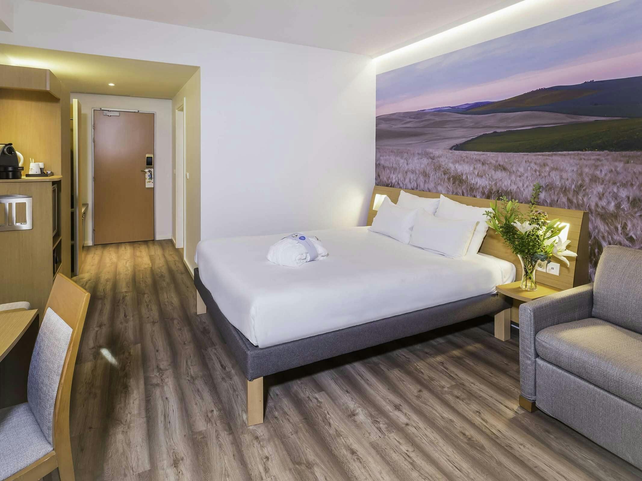 Hotel Novotel Sevilla Marqués Del Nervion photo 4