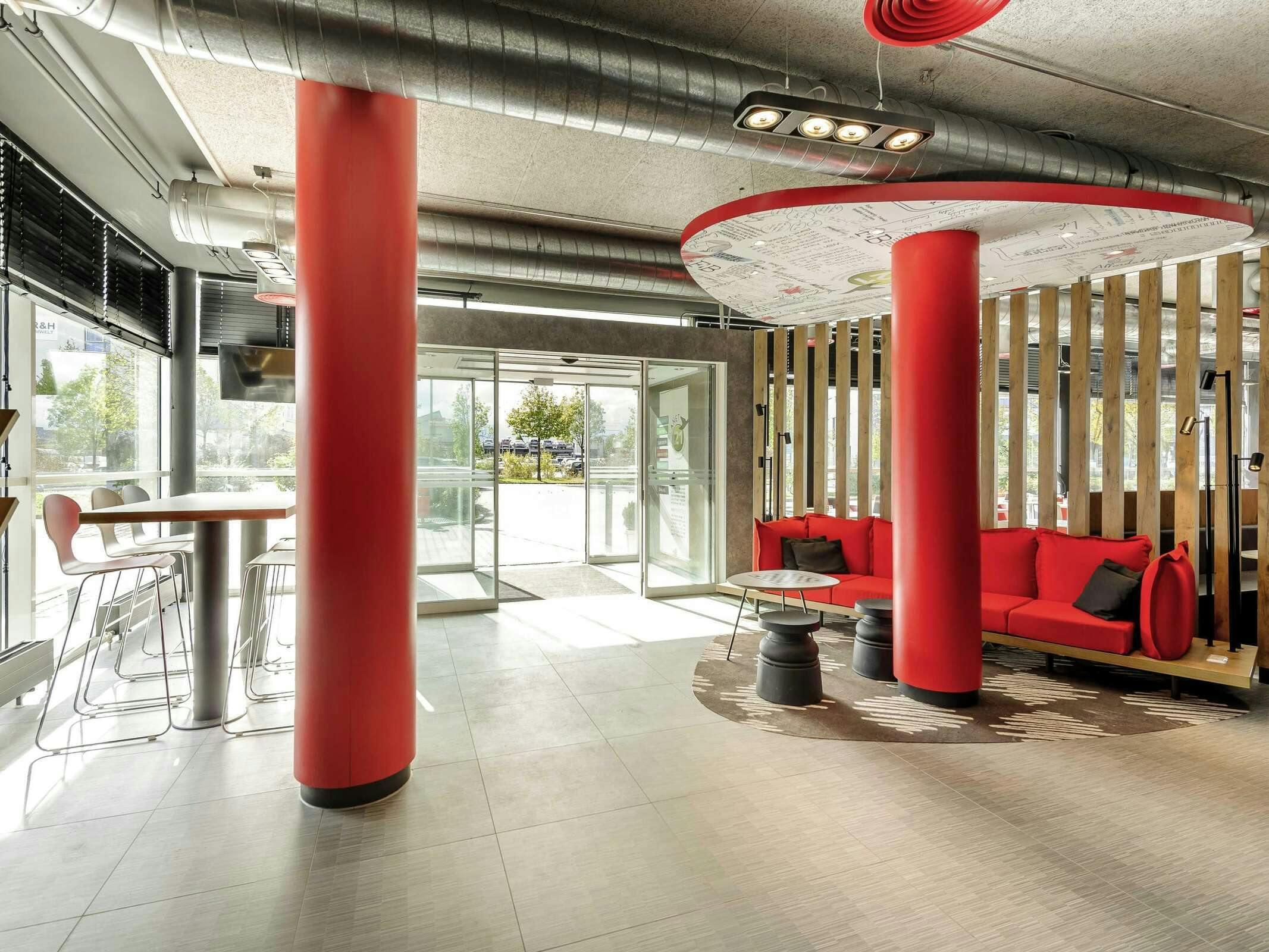 Hotel Ibis Muenchen Messe photo 1