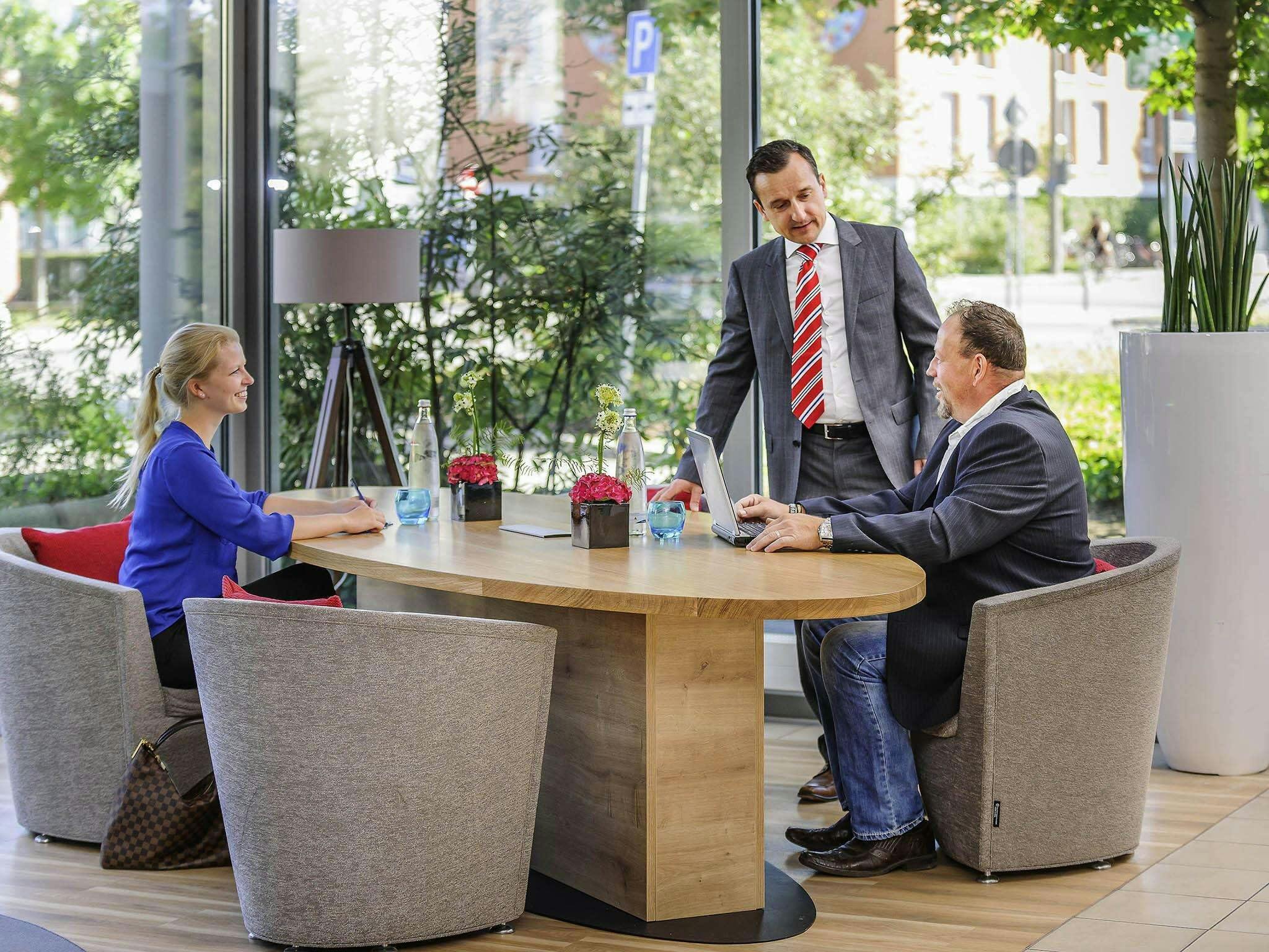 Hotel Novotel Erlangen photo 2