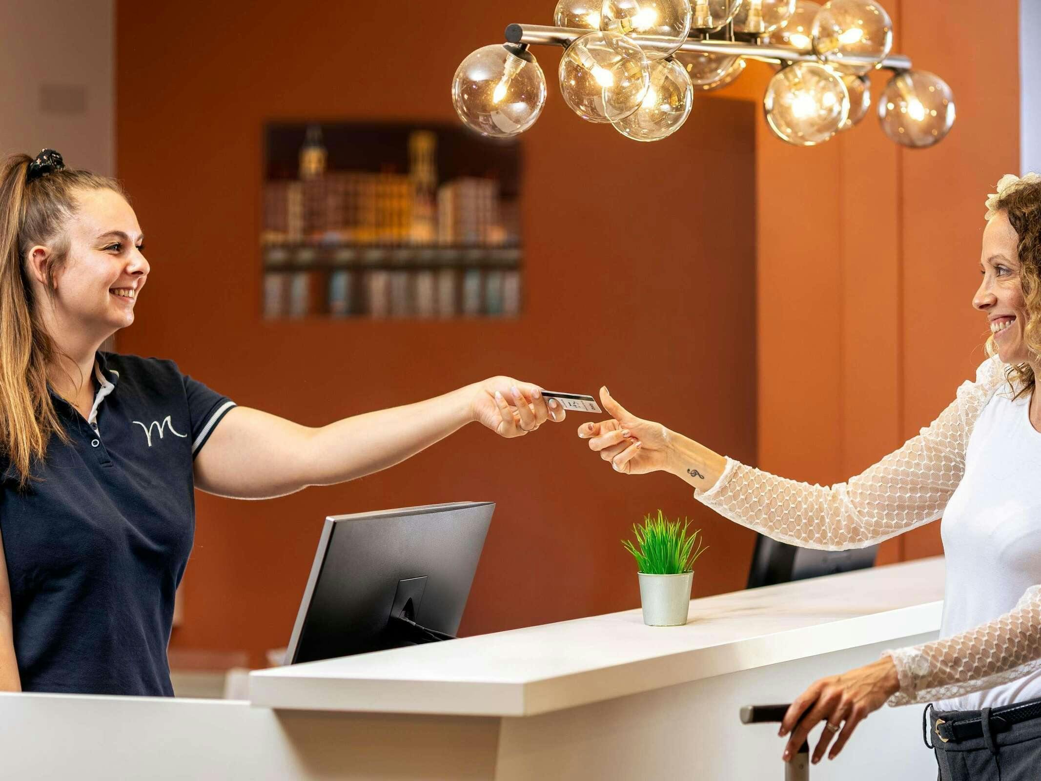 Hotel Mercure Lyon Est Chaponnay photo 1