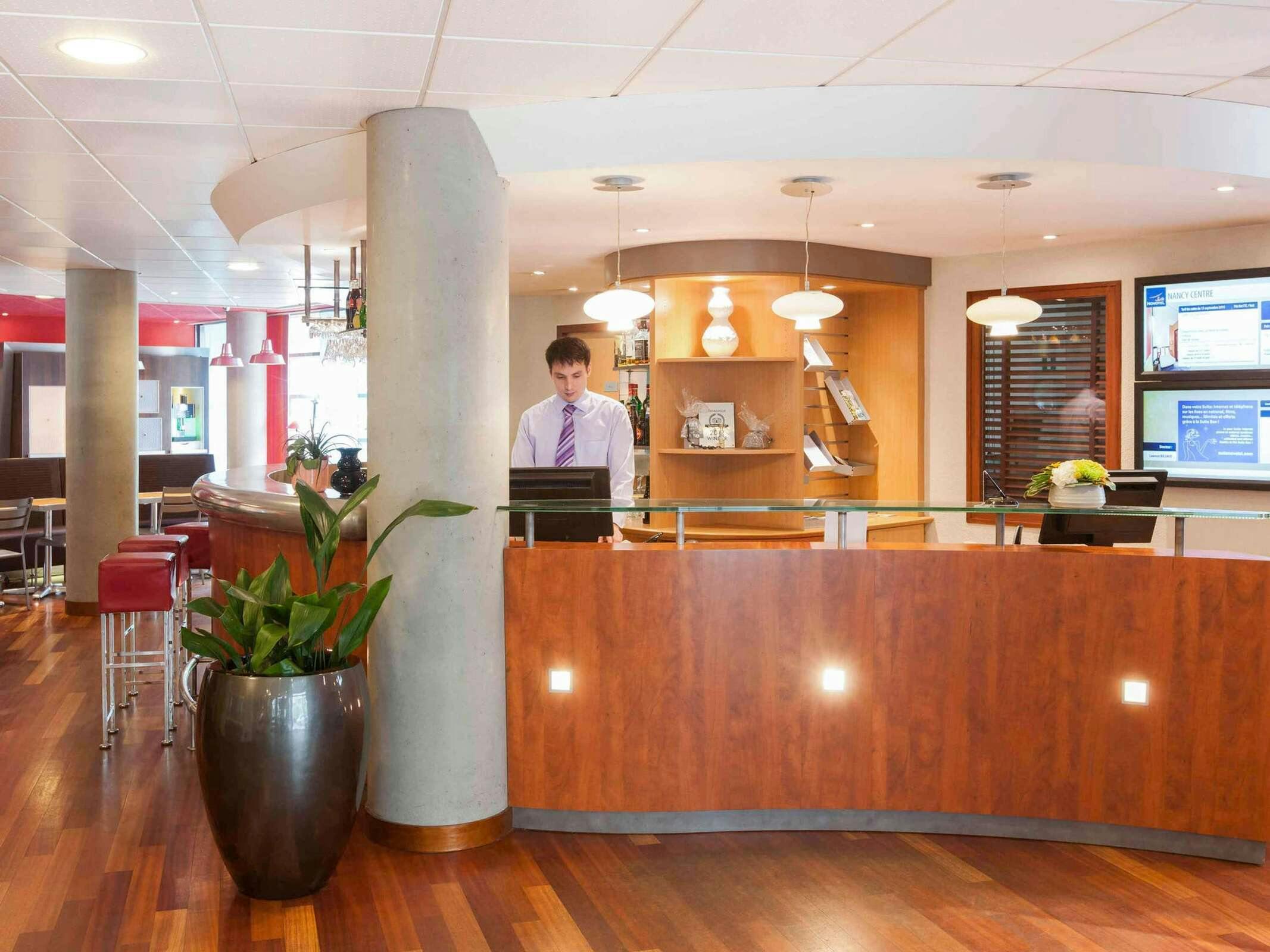 Hotel Novotel Suites Nancy Centre photo 2