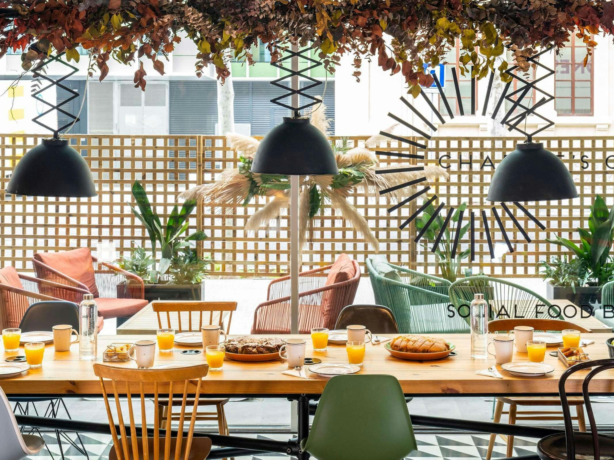 Ibis Barcelona Plaza Glòries 22