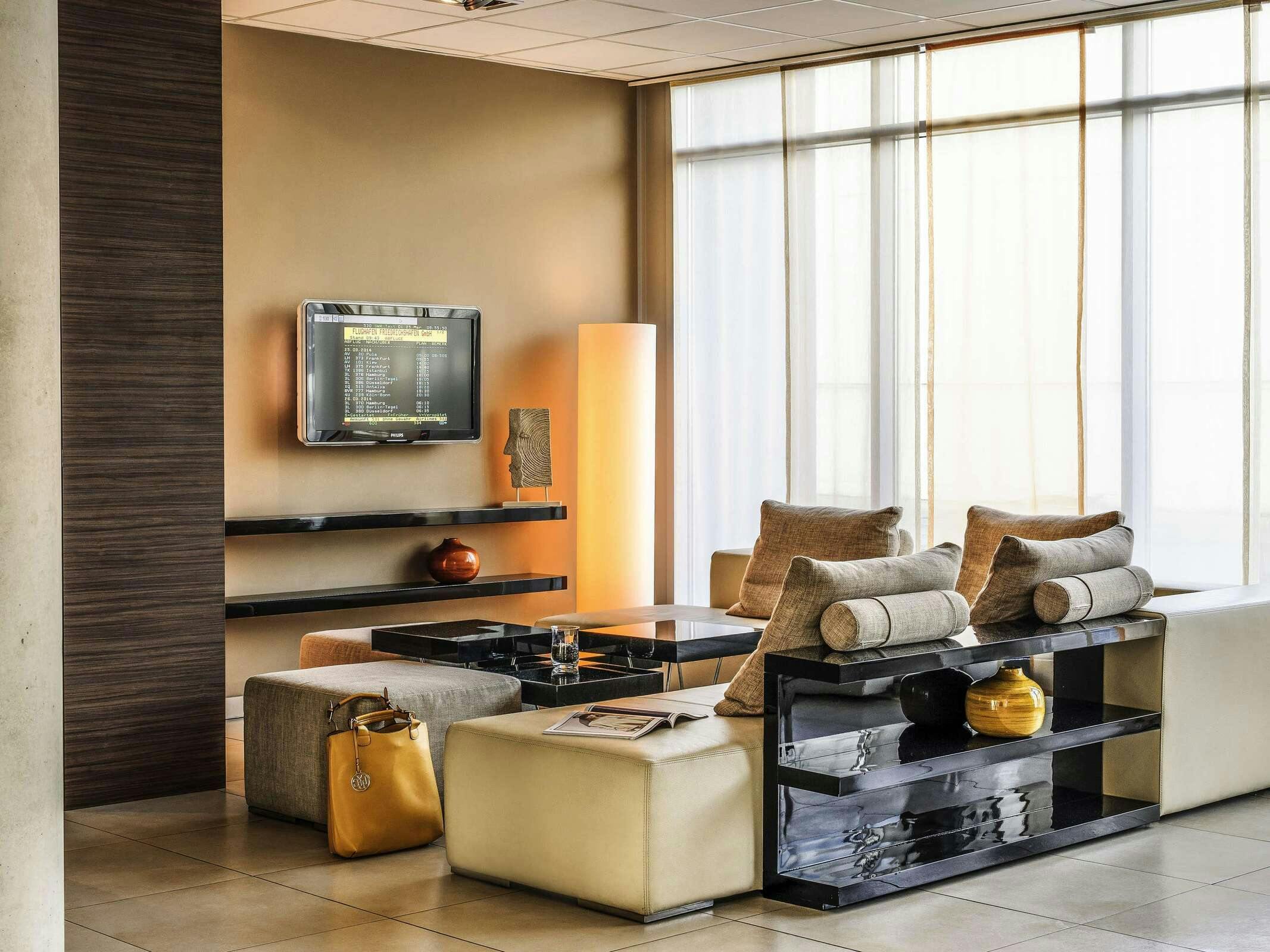 Hotel Ibis Friedrichshafen Airport Messe photo 3