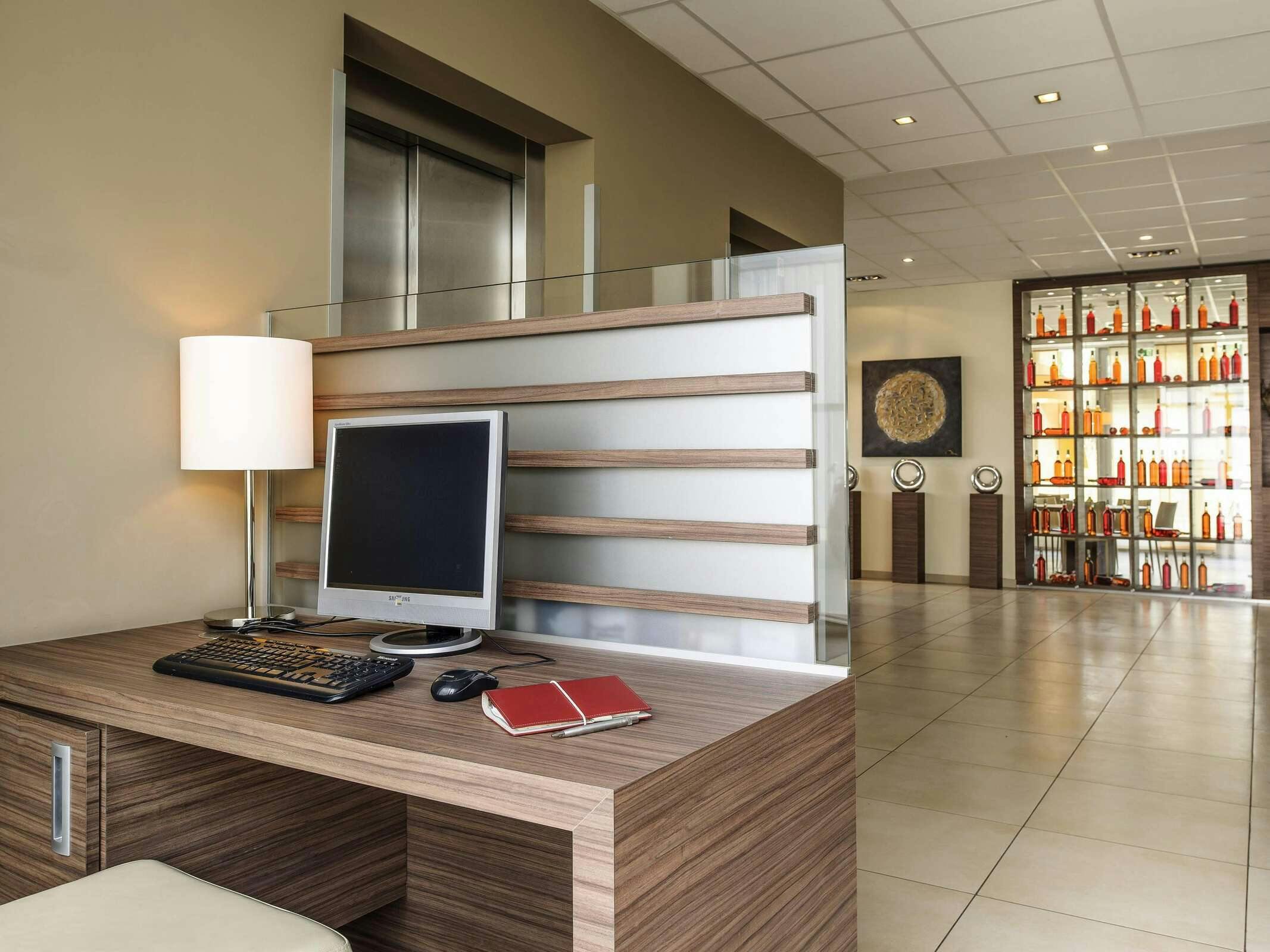 Hotel Ibis Friedrichshafen Airport Messe photo 4