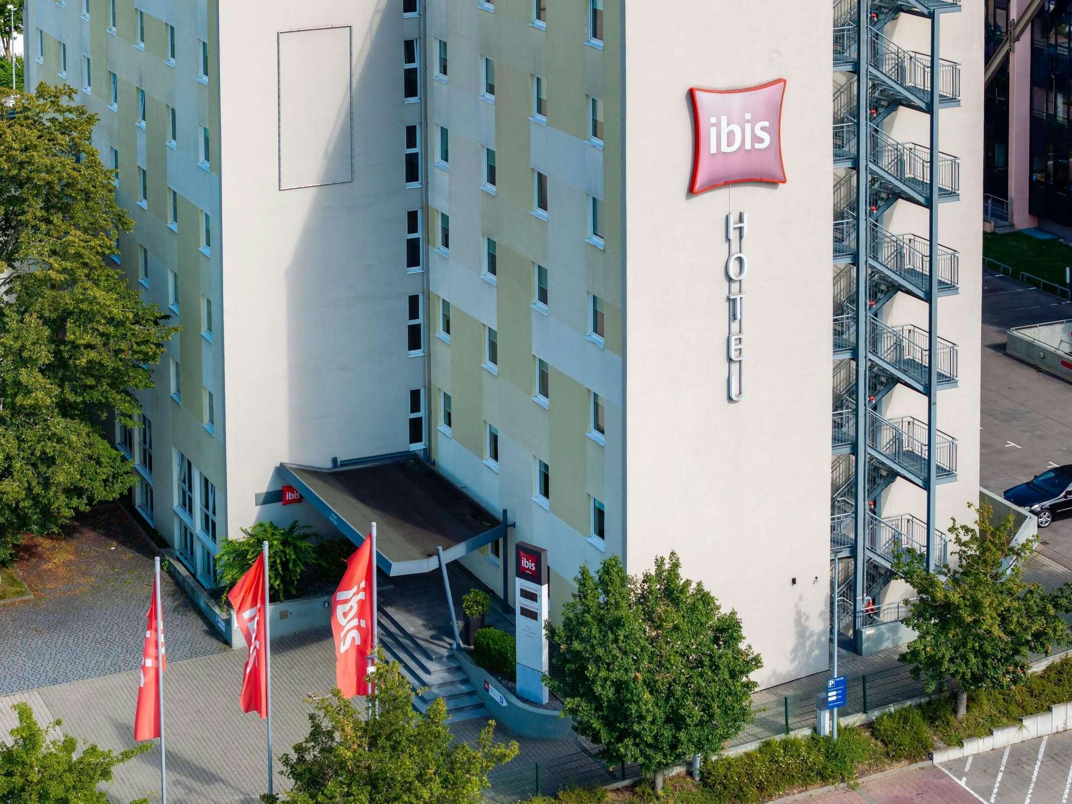 Hotel Ibis Stuttgart Airport Messe photo 1