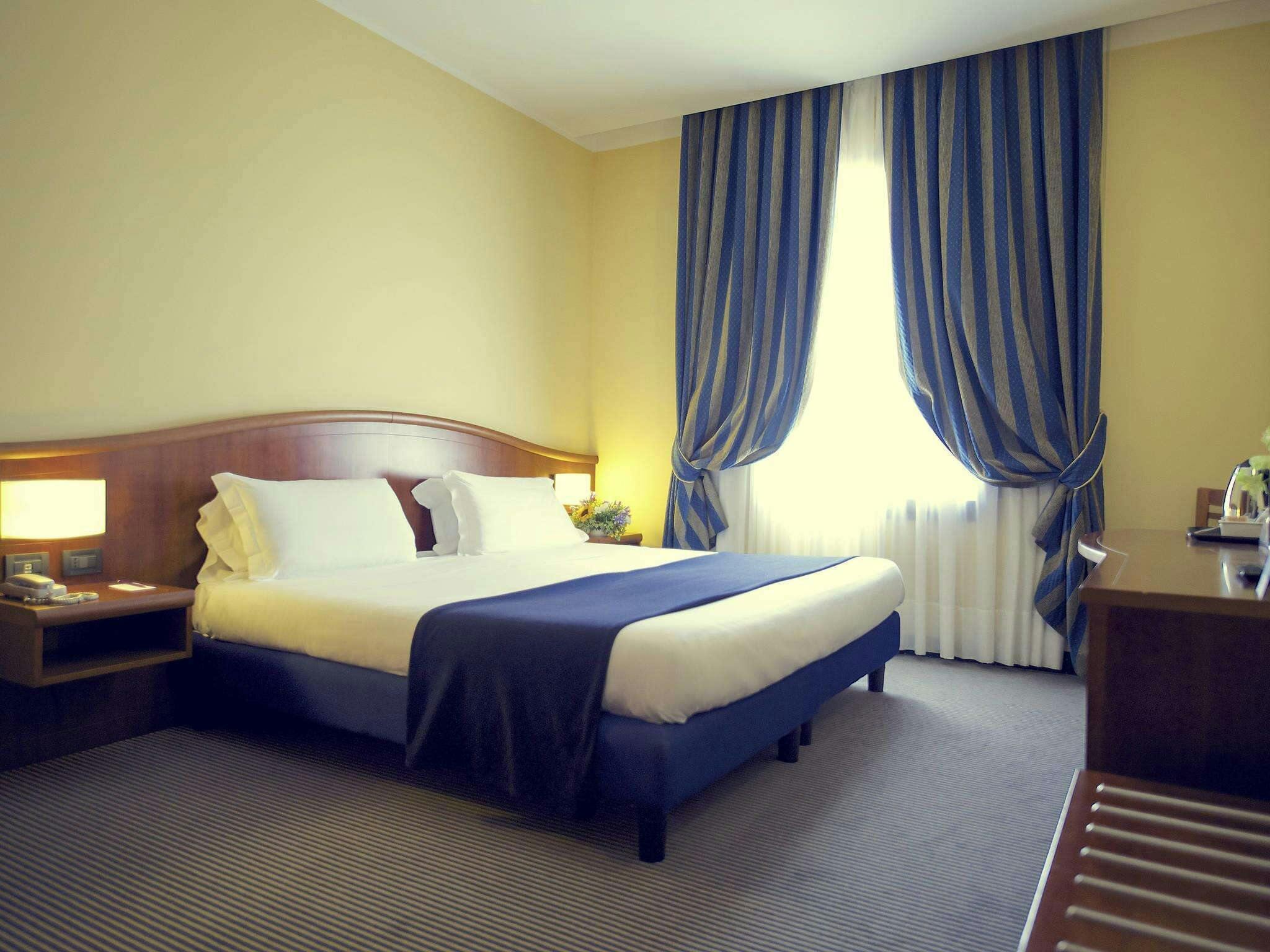 Hotel Mercure Genova San Biagio photo 2