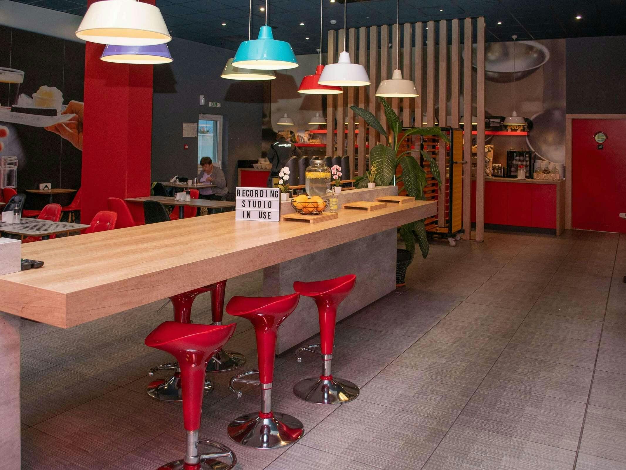 Hotel Ibis Sofia Airport photo 2