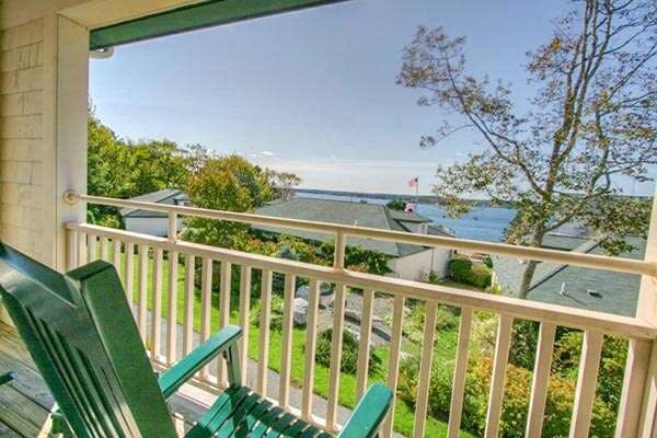 Spruce Point Inn Resort & Spa