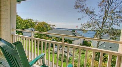 Spruce Point Inn Resort & Spa
