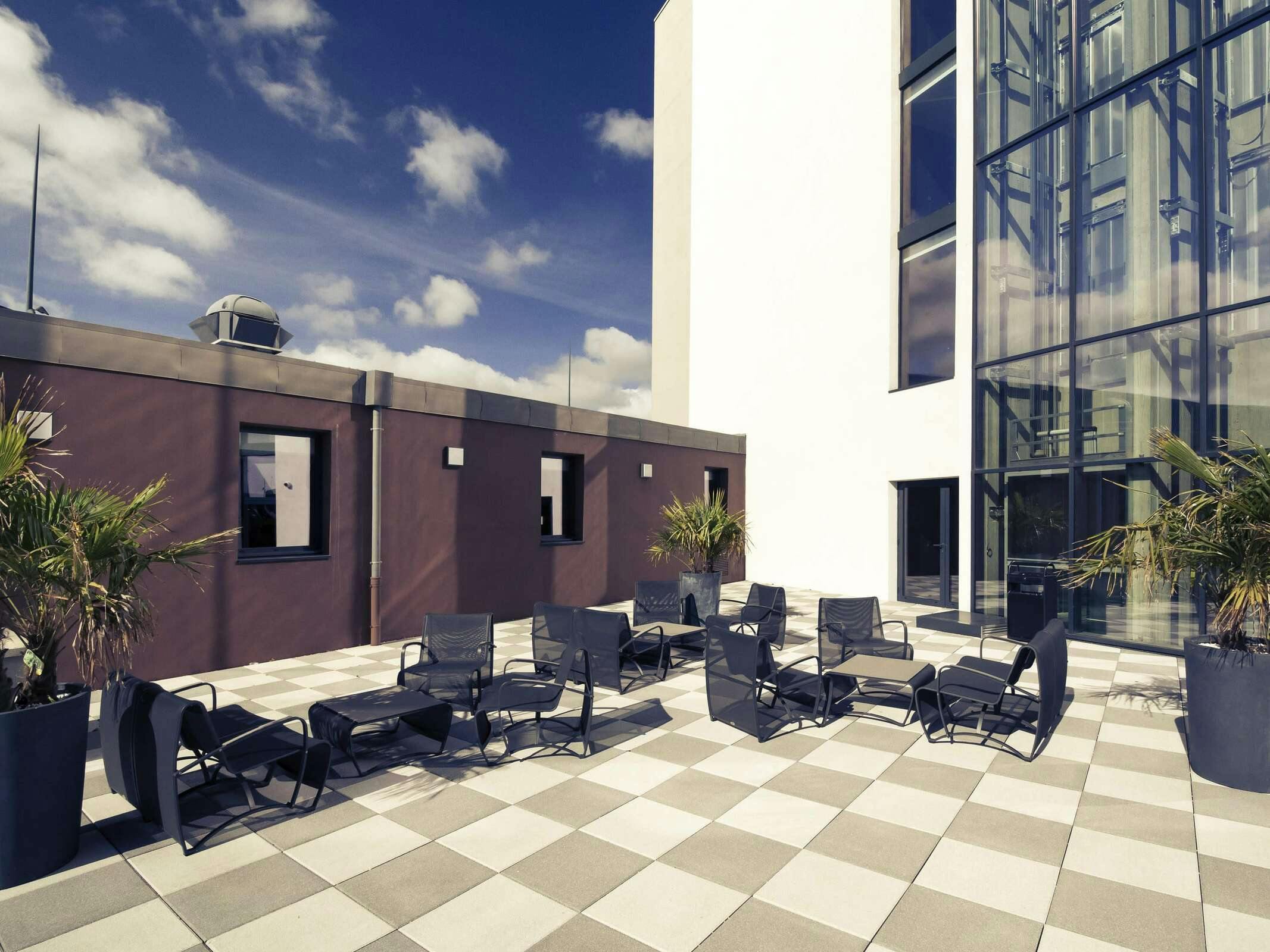 Hotel Hotel Mercure Cherbourg Centre Port photo 2