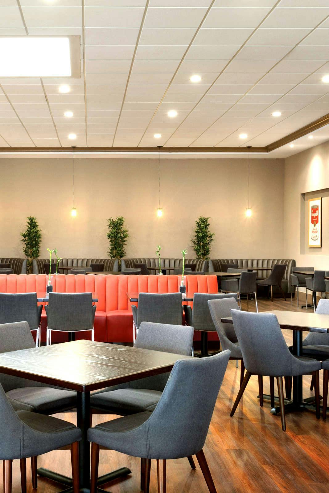 Hotel Skyline Hotel Detroit Airport photo 5