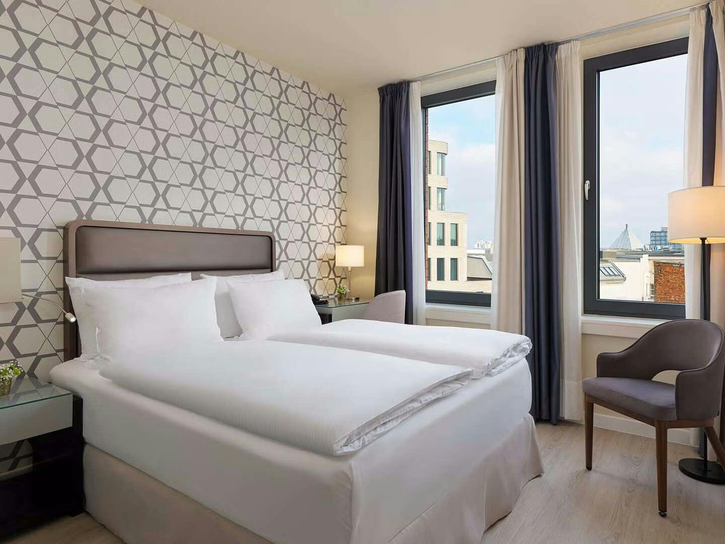 Hotel H10 Berlin Ku'damm photo 5