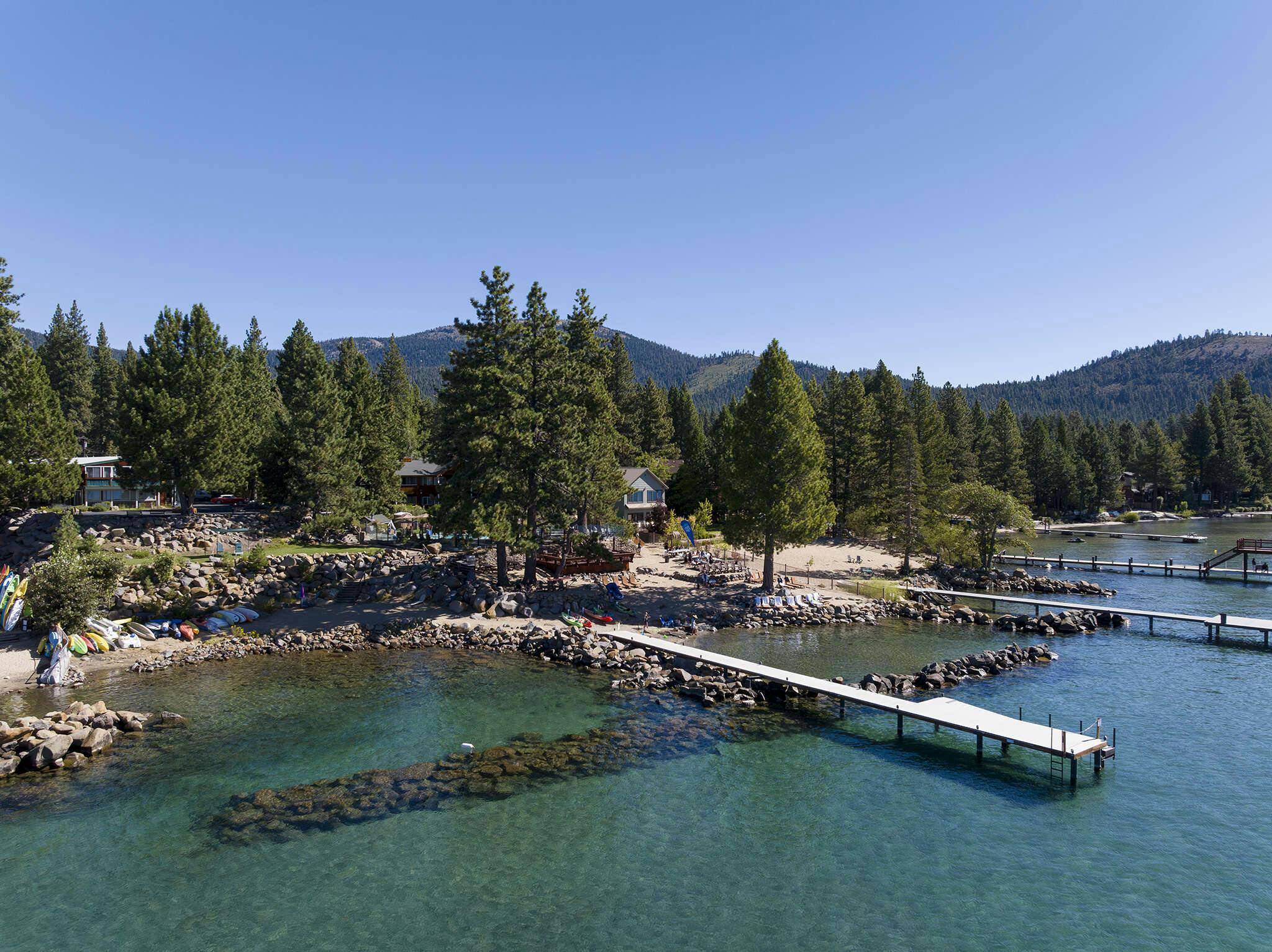 Red Wolf Lakeside Lodge