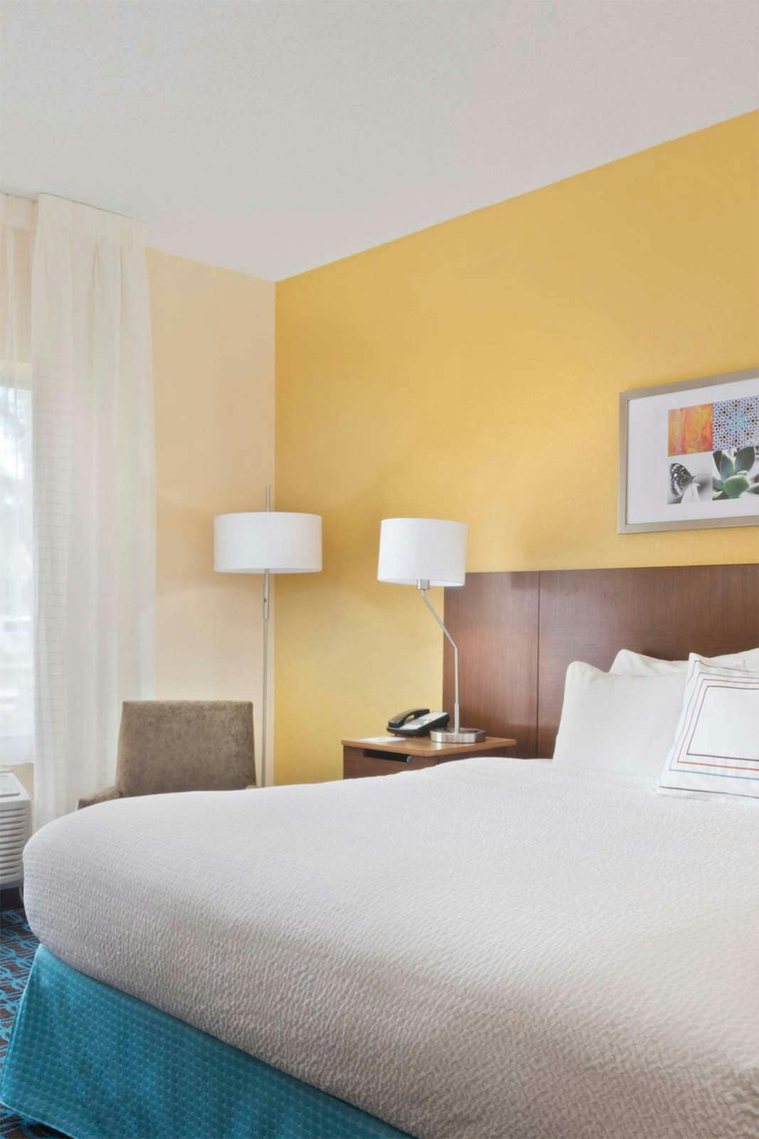 Hotel Fairfield Inn and Suites by Marriott Tampa Brandon photo 1