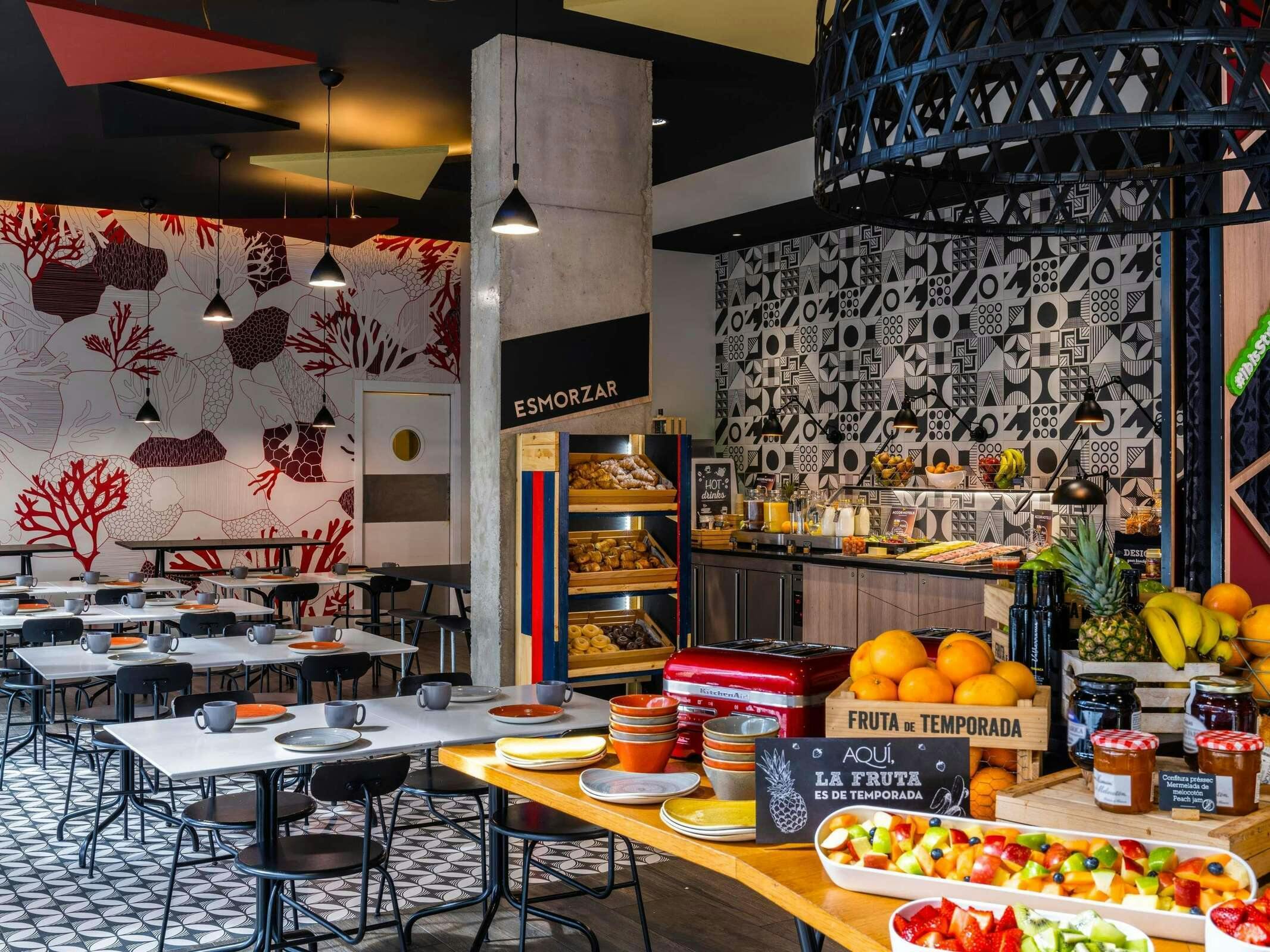 Hotel Ibis Styles Barcelona City Bogatell photo 1