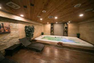 Hotel The Champagne Lodge & Luxury Suites - Adults Only photo 1