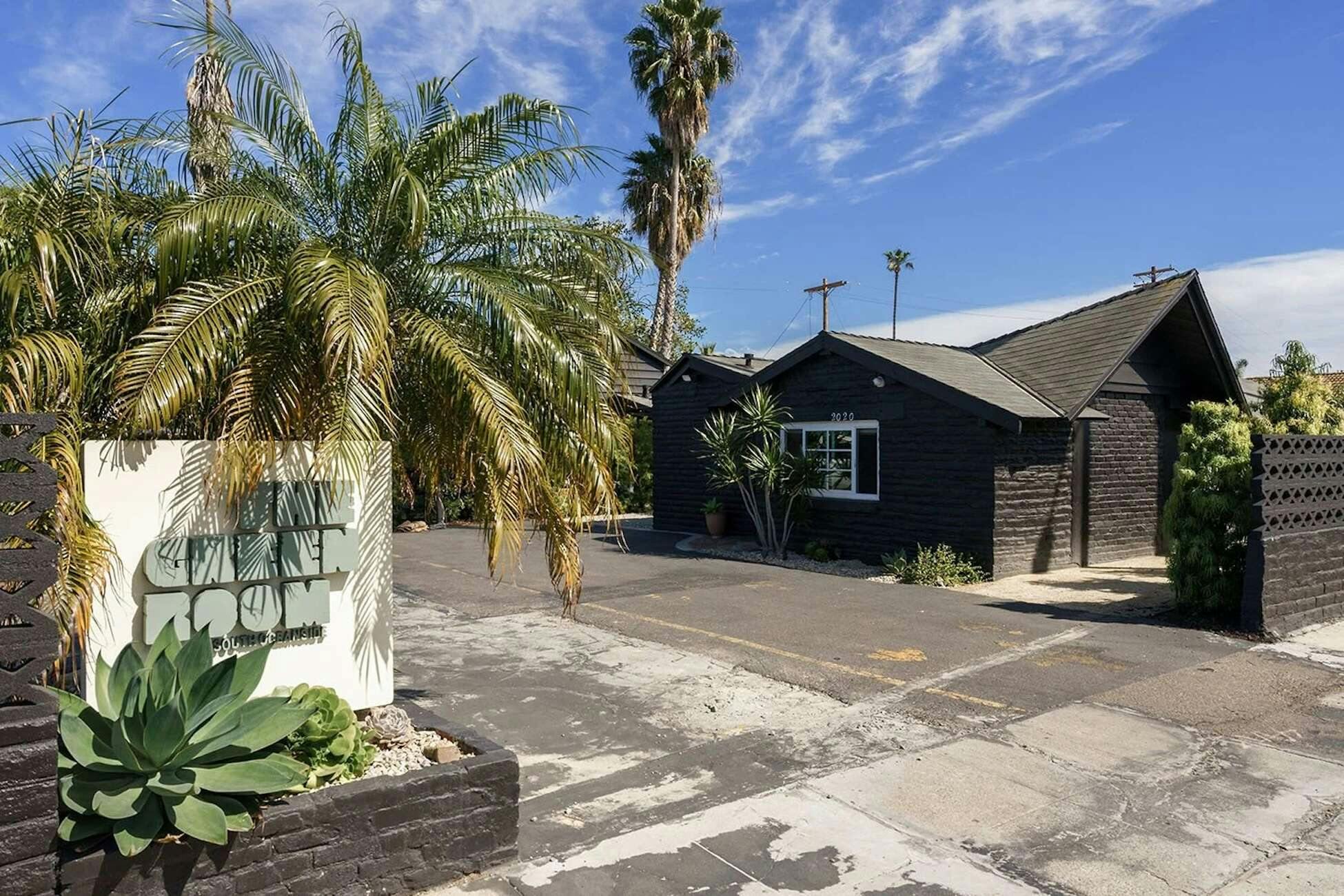 The Green Room Hotel