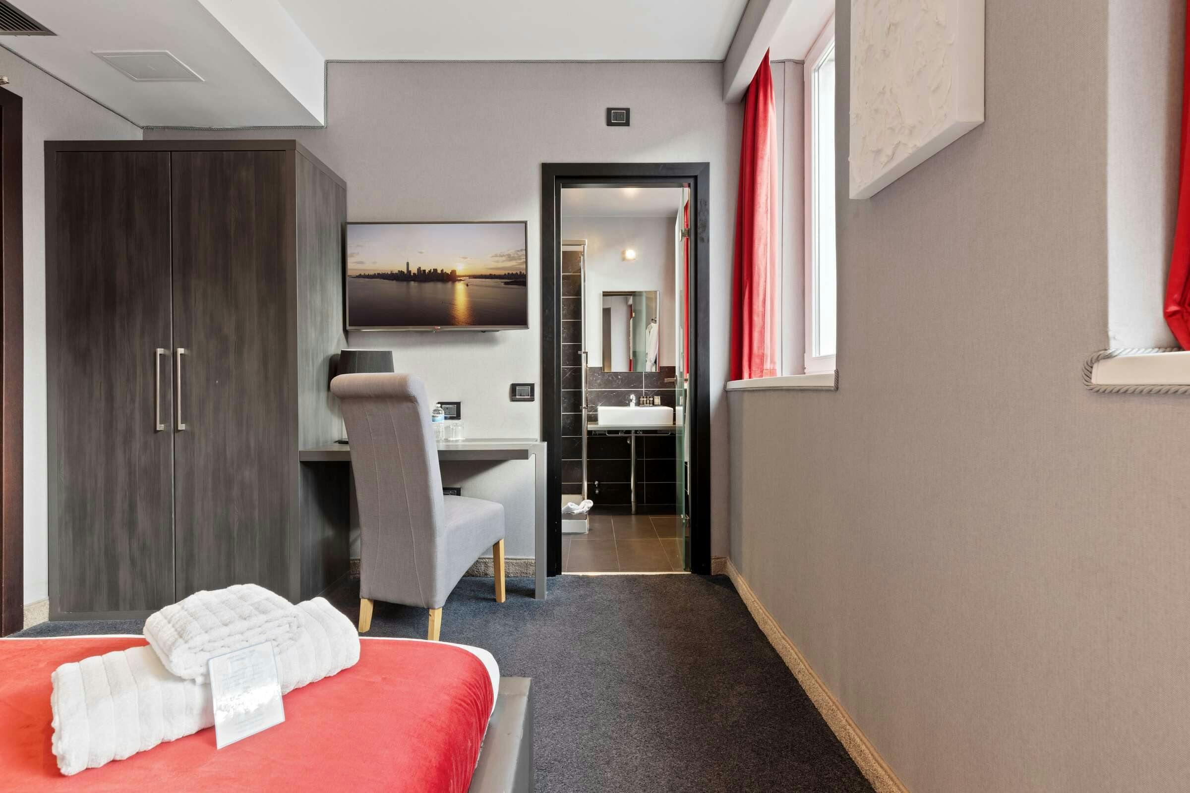 Hotel The Bryson Hotel photo 1