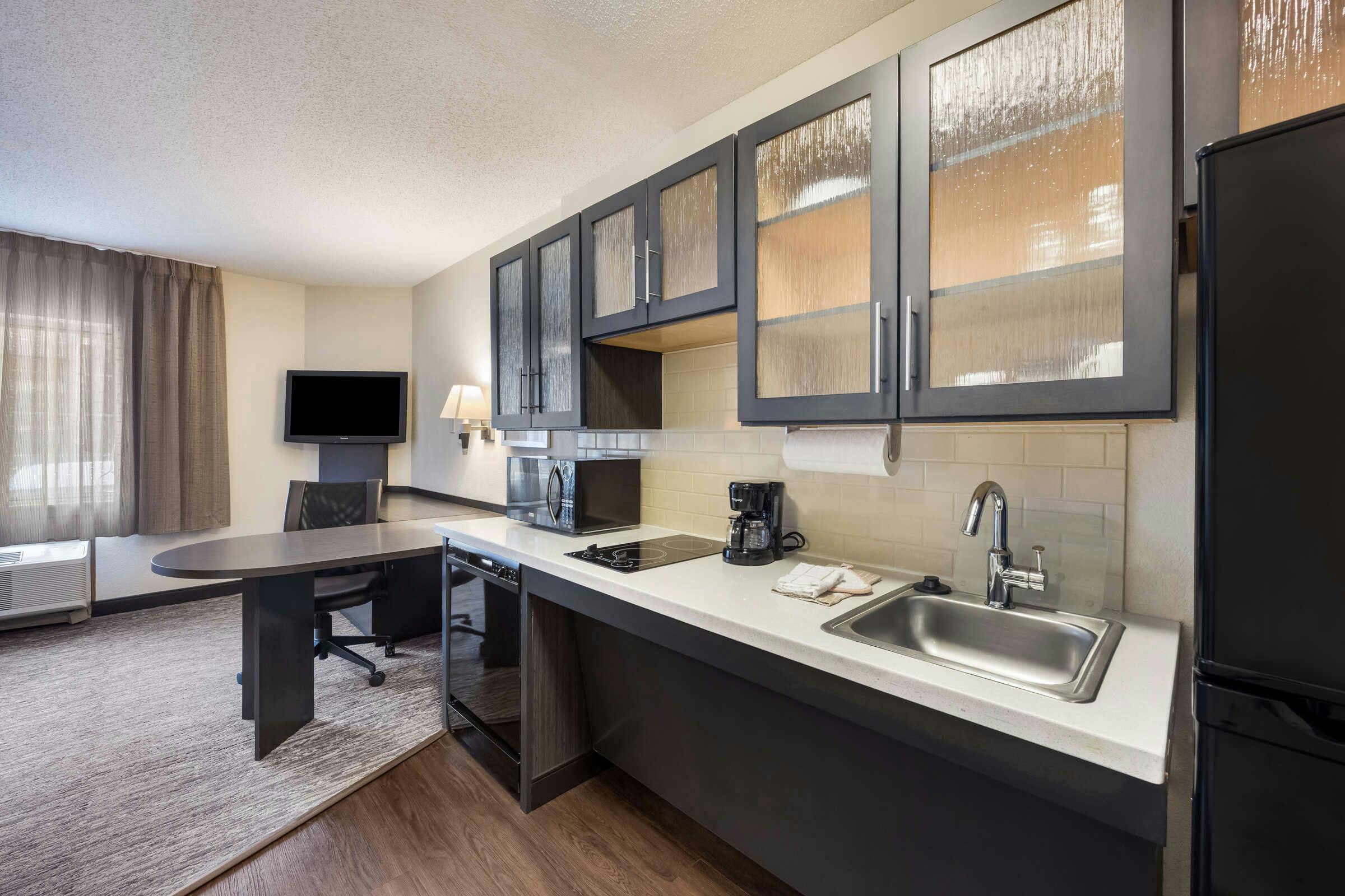 Hotel Sonesta Simply Suites Irvine Spectrum photo 5
