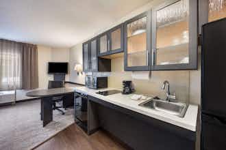 Hotel Sonesta Simply Suites Irvine Spectrum photo 5