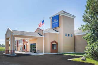 Hotel Baymont Mukwonago photo 1