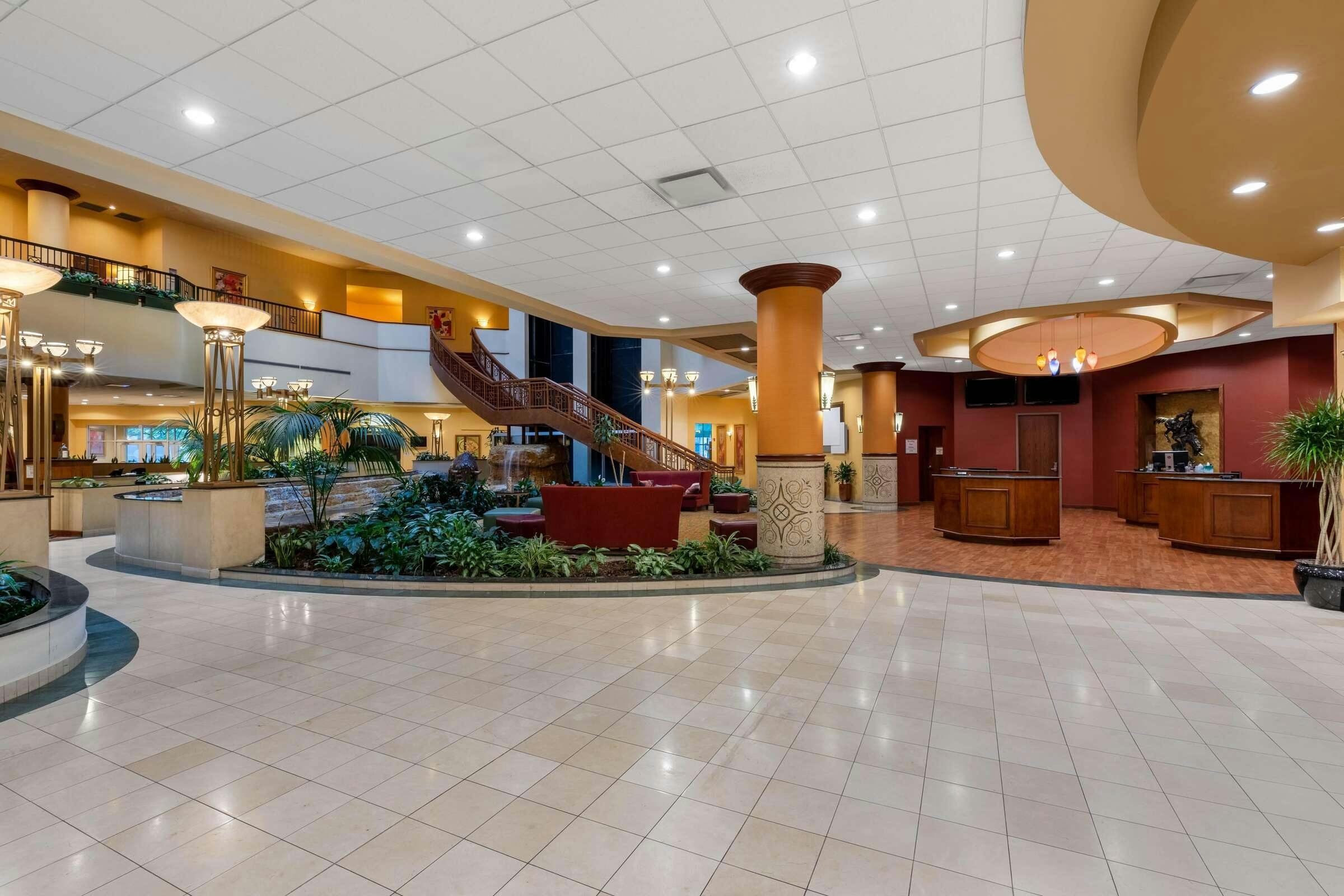 Hotel Wyndham Grand OKC Downtown photo 5