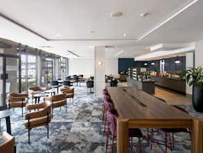 Hotel Mercure Brisbane Garden City photo 2