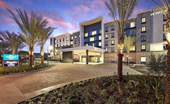 Hampton Inn Long Beach Airport