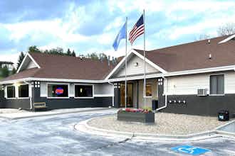 Hotel Super 8 by Wyndham Hot Springs photo 1