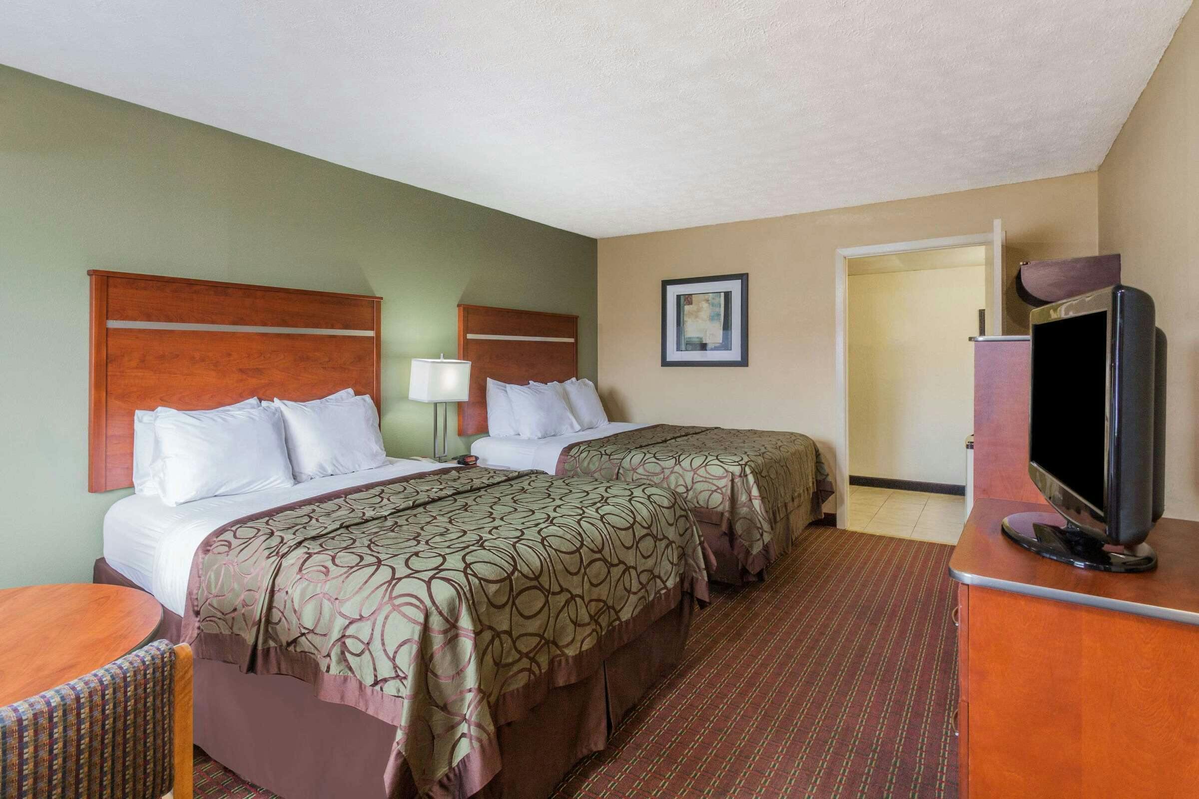 Hotel BU Pigeon Forge Island Drive photo 3