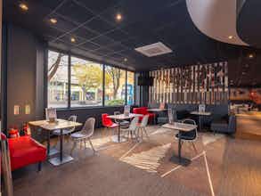 Hotel Ibis Portsmouth Centre photo 2