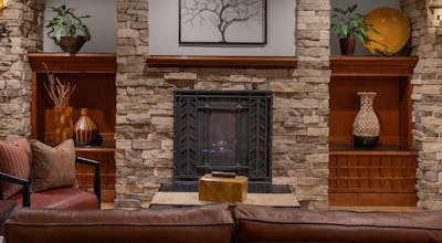 Larkspur Landing Hillsboro - An All-Suite Hotel