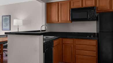 Hotel Larkspur Landing Roseville - An All-Suite Hotel photo 5