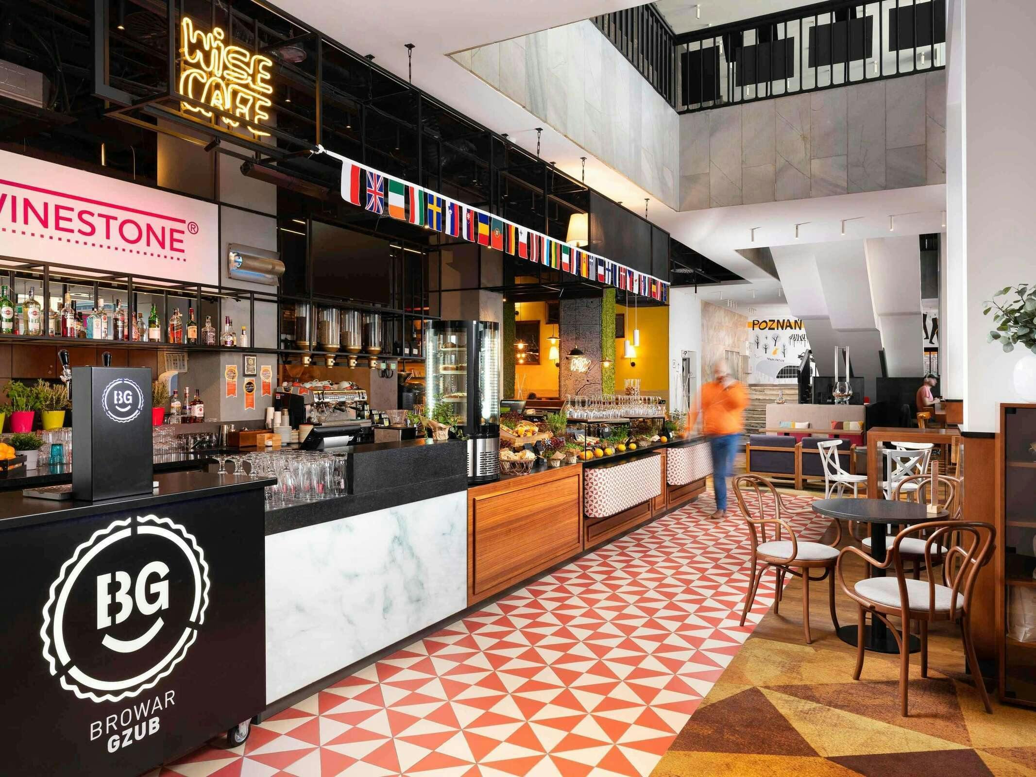 Hotel Novotel Poznan Centrum photo 2