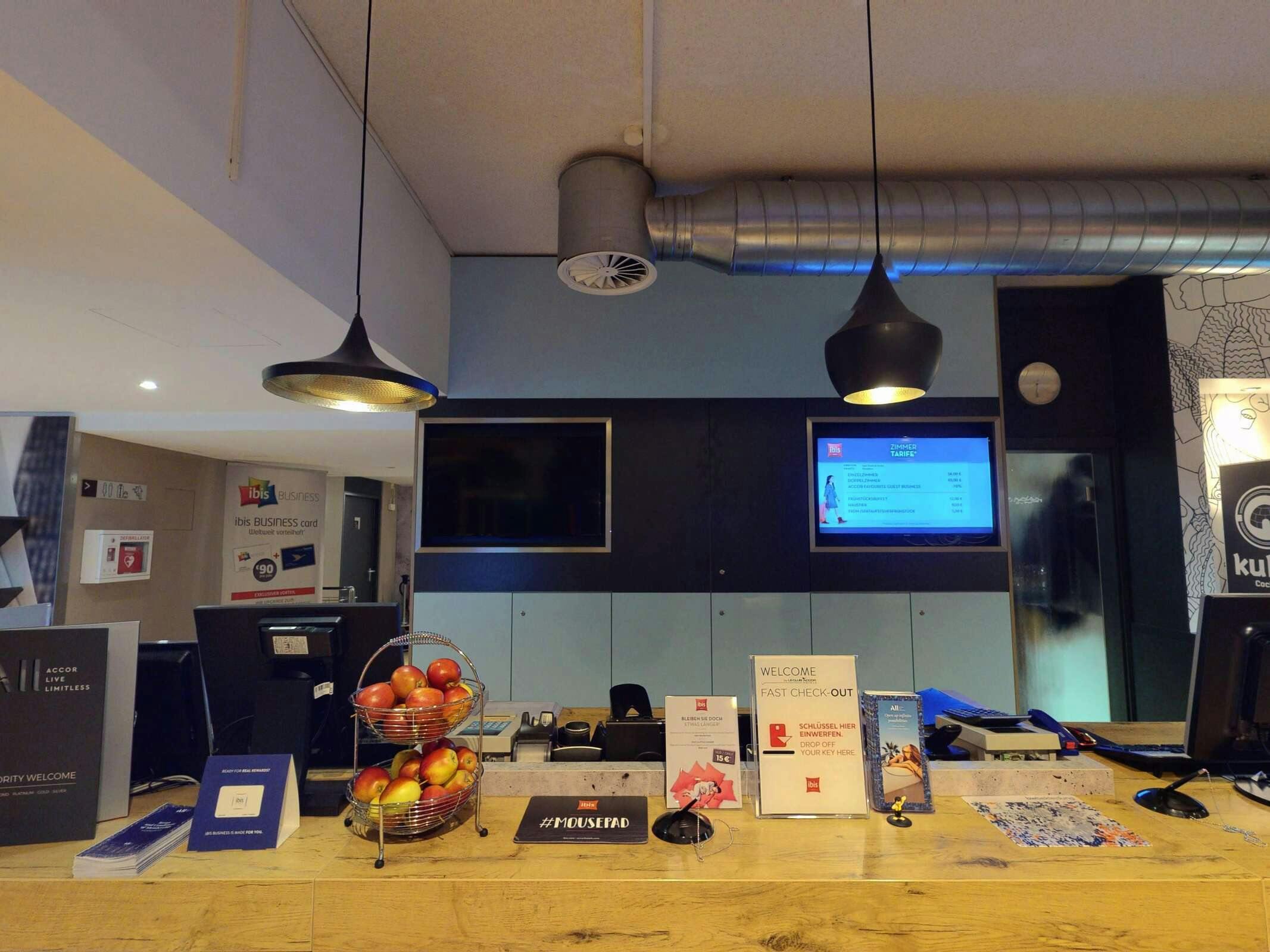 Hotel Ibis Koeln Airport photo 4