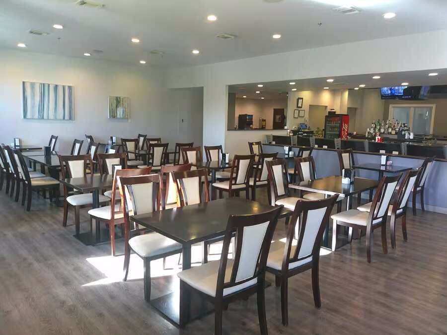 Hotel HomeTowne Studios by Red Roof Leesburg photo 1