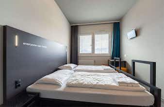 Hotel a&o Graz Hauptbahnhof photo 4