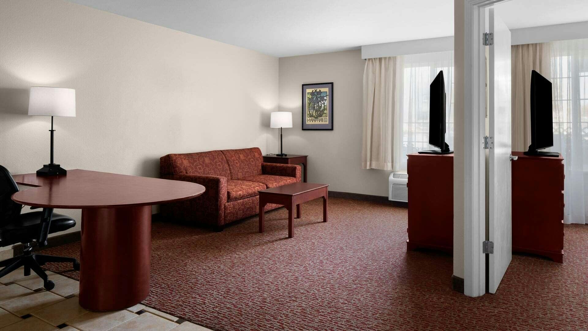 Hotel Larkspur Landing Bellevue - An All-Suite Hotel photo 2