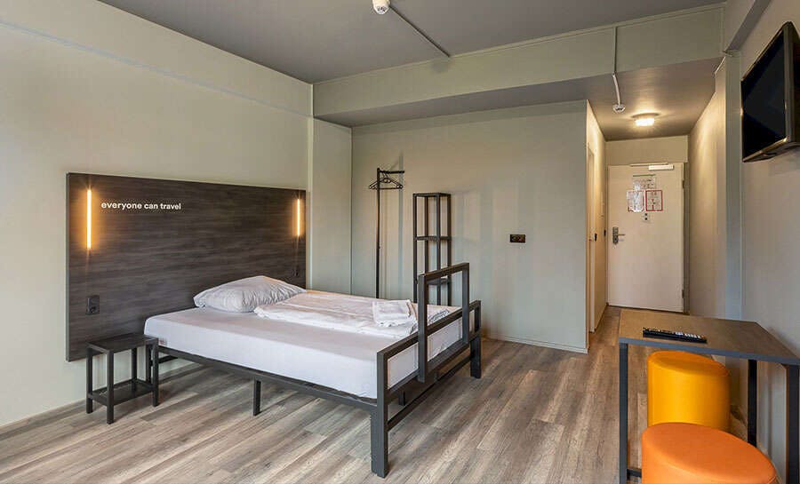 Hotel a&o Köln Hauptbahnhof photo 4