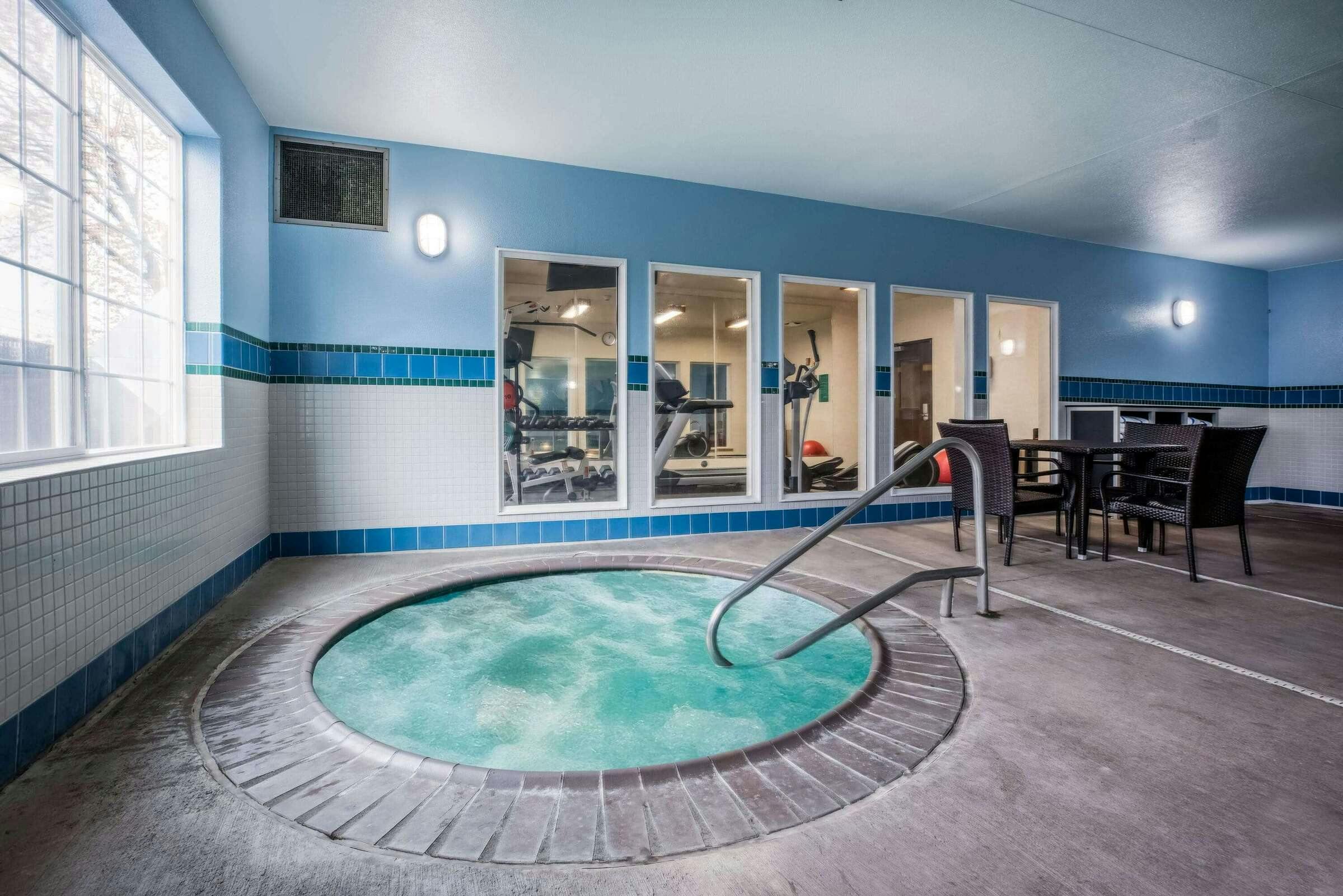 Hotel La Quinta Inn Ste Eugene photo 4