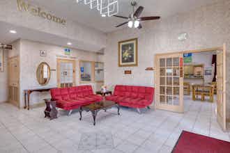 Hotel SureStay Hotel By Best Western Mission photo 3