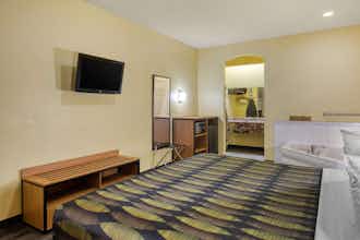 Hotel SureStay Hotel By Best Western Mission photo 5