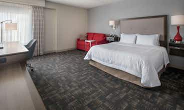 Hotel Hampton Inn Boston - Logan Airport photo 1
