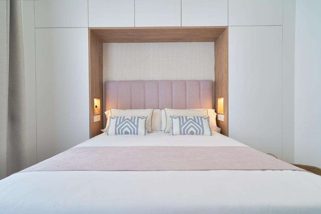 Hotel Select Málaga Suites photo 1