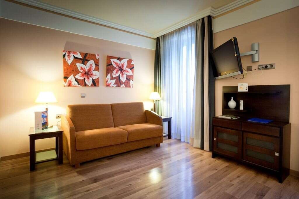 Suites Gran Vía 44