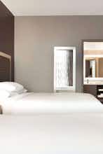 Hotel Embassy Suites by Hilton Charlotte Uptown photo 5