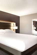 Hotel Embassy Suites by Hilton Charlotte Uptown photo 3
